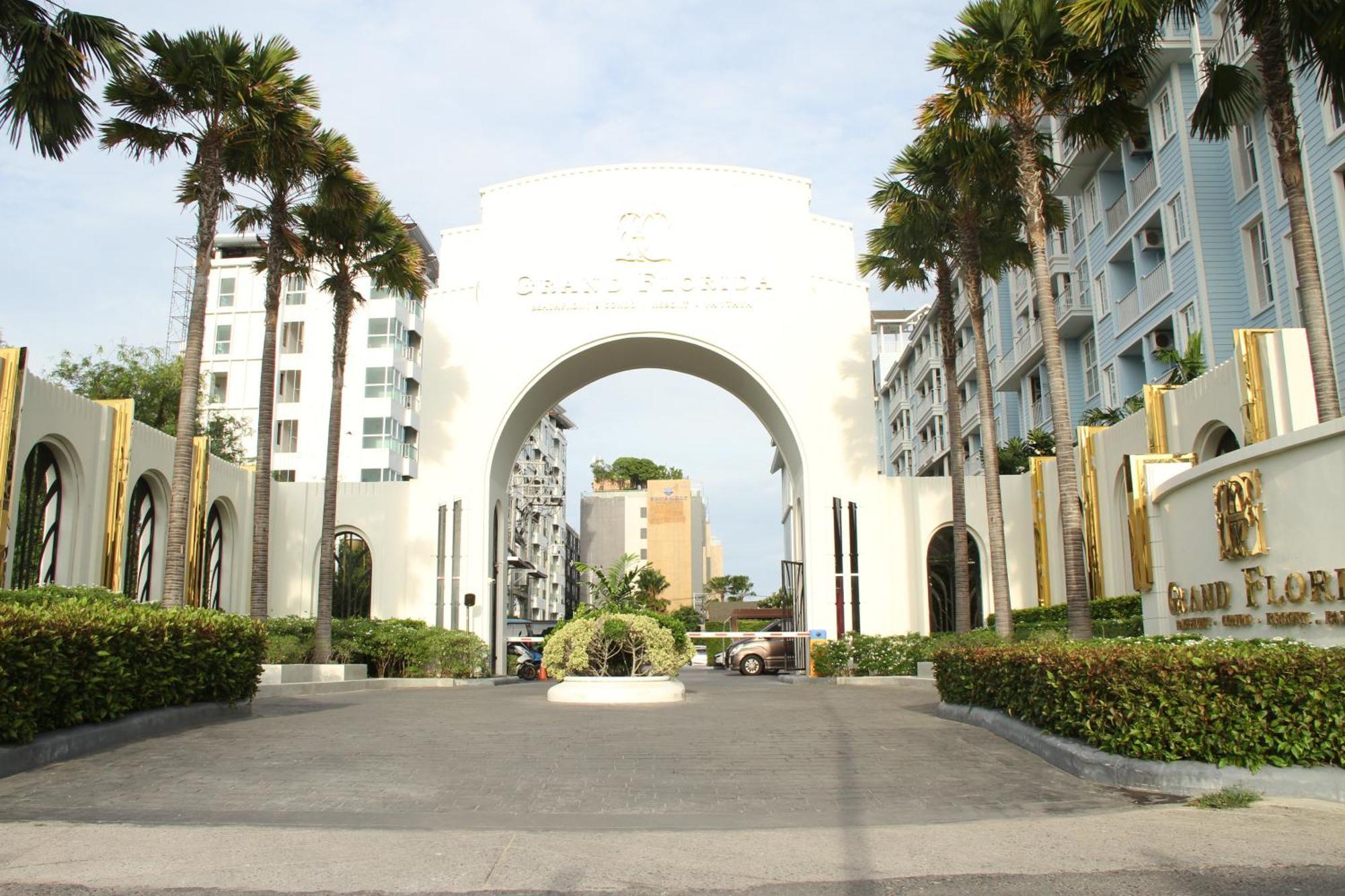 Grand Florida芭提雅带免费游泳池温泉桑拿浴和健身房瑜伽室私家海滩公寓e206 Na Chom Thian Bagian luar foto