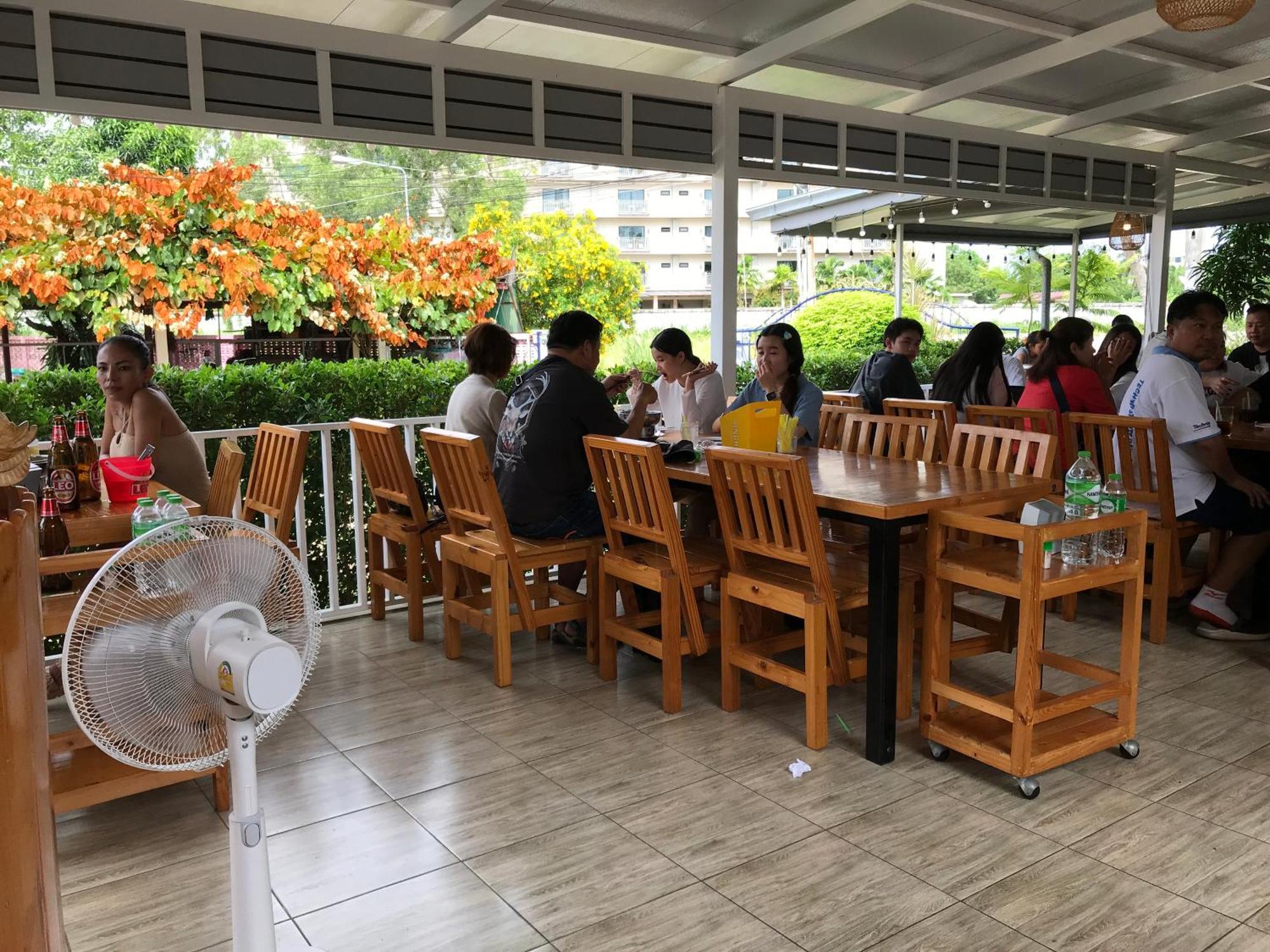 Grand Florida芭提雅带免费游泳池温泉桑拿浴和健身房瑜伽室私家海滩公寓e206 Na Chom Thian Bagian luar foto